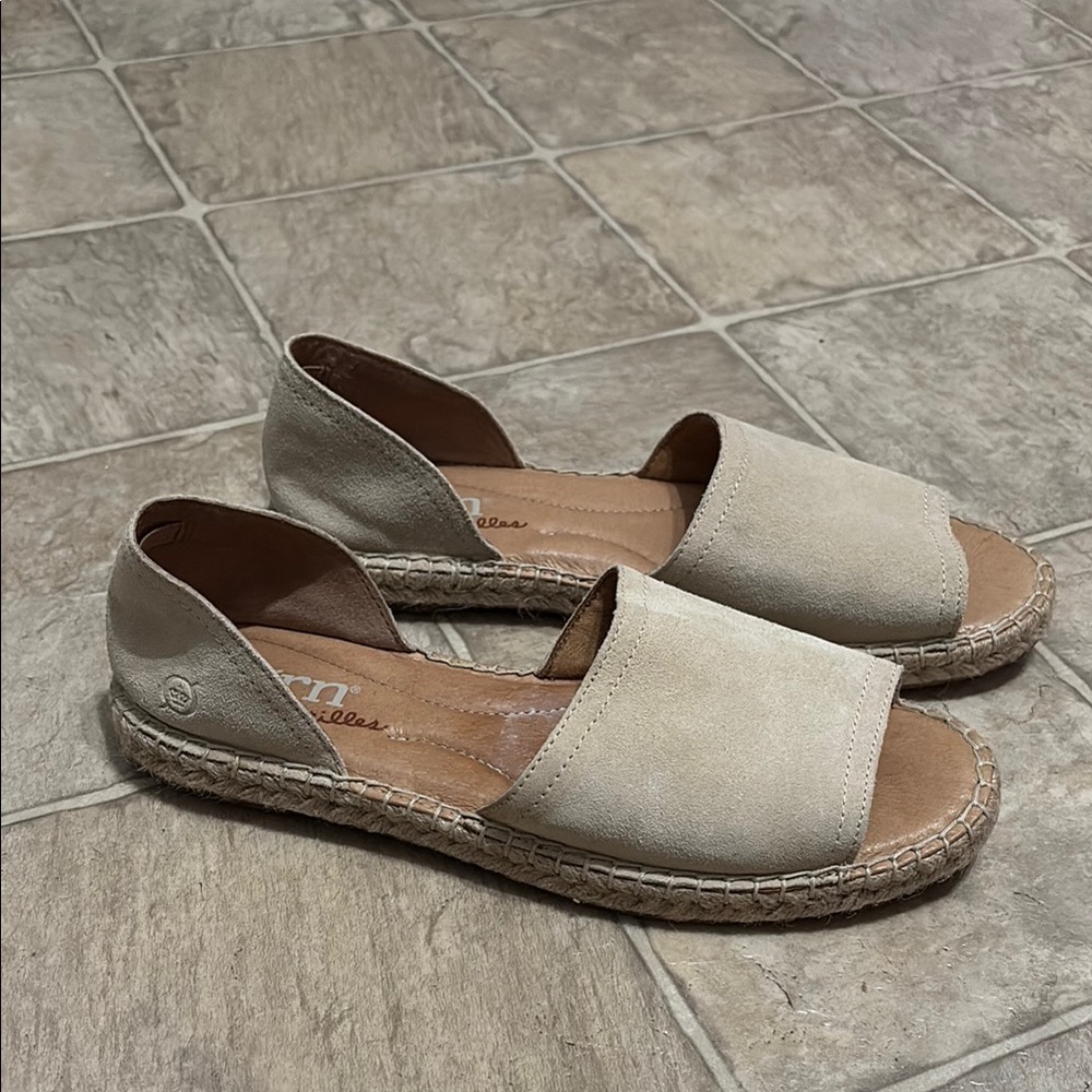 Born Women's Cream Espadrille Flats - size 8.5 -leather - open toe